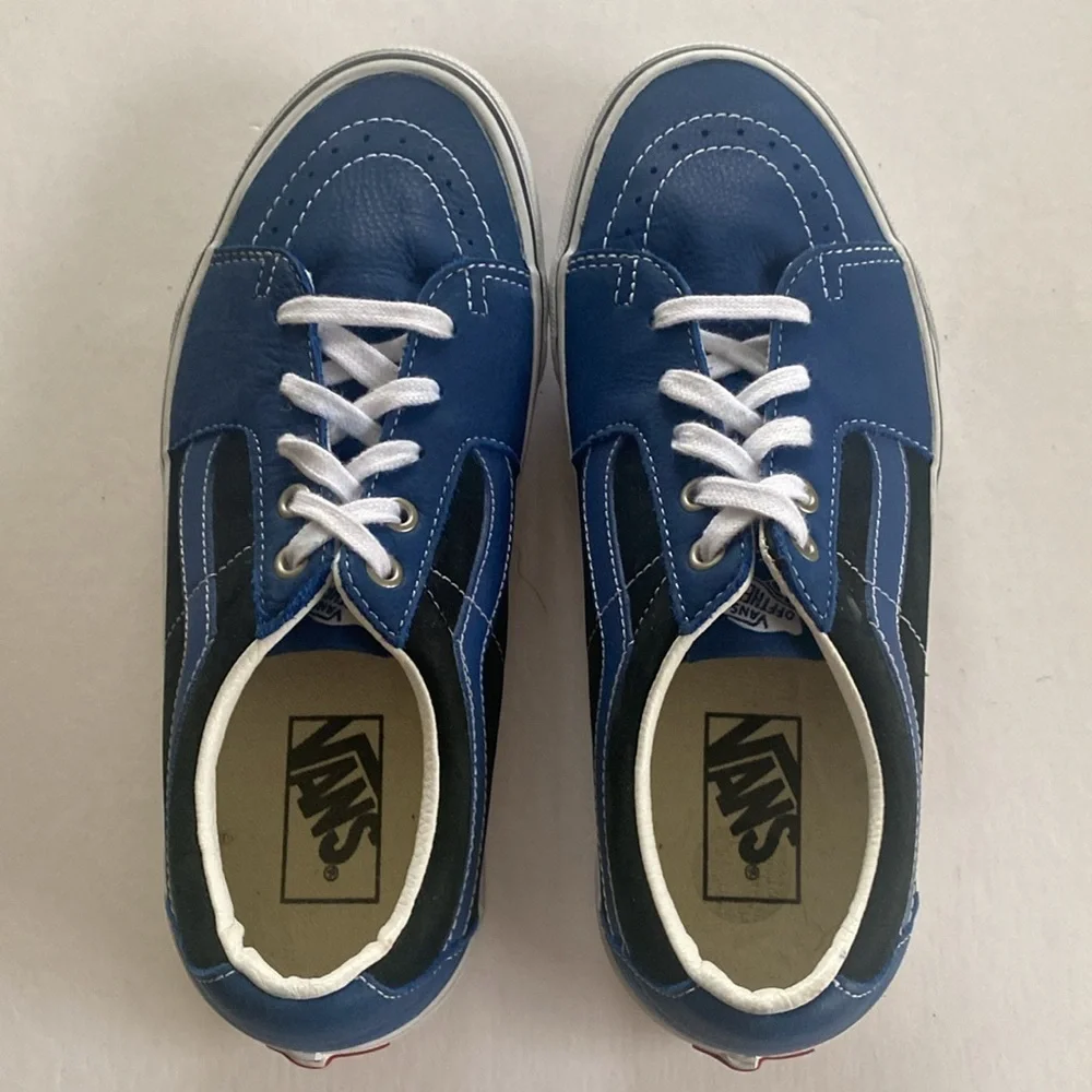 Vans Women’s Blue Leather Sneakers Size 9